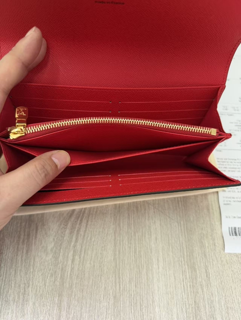 Louis Vuitton Sarah Wallet - Picture 6 of 16